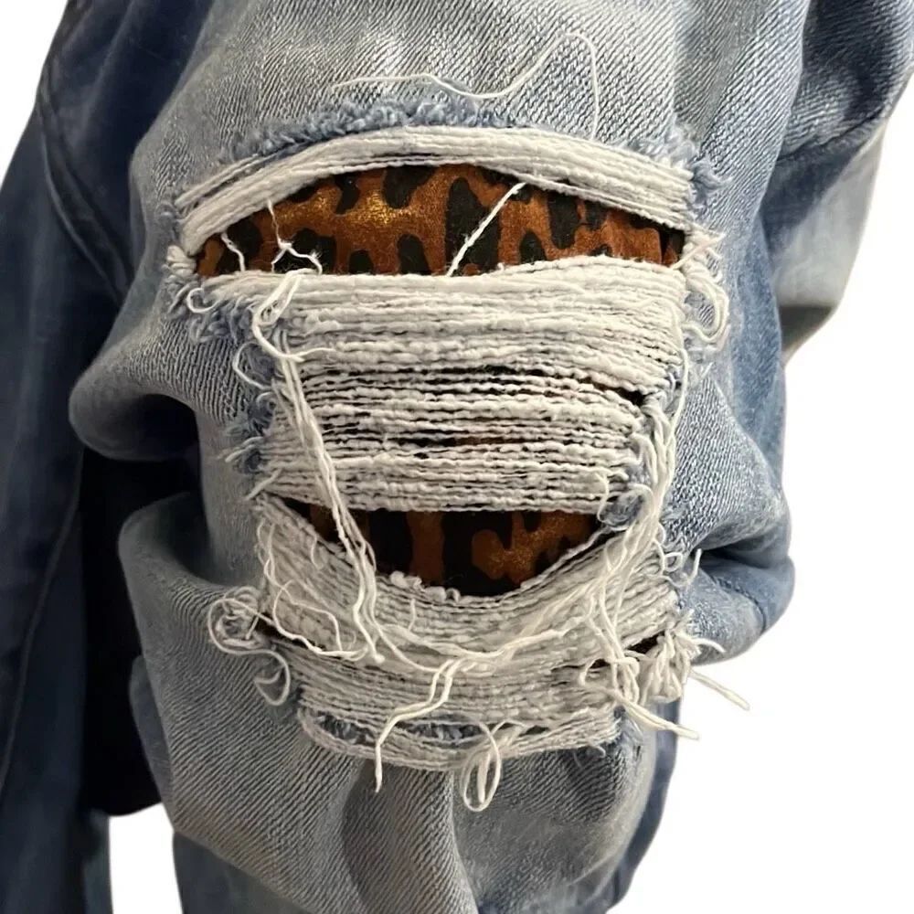 KanCan Distressed Cheetah Jeans - Picture 3 of 11